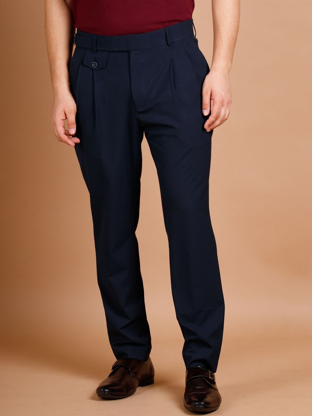 

Muffynn Men Pleated Mid-Rise Formal Trousers, Navy blue