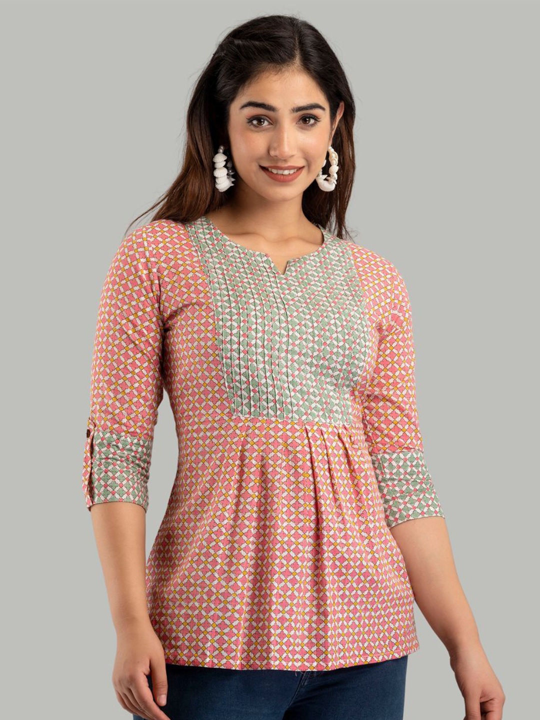 

FERANOID Floral Printed Pure Cotton Pleated Kurti, Pink