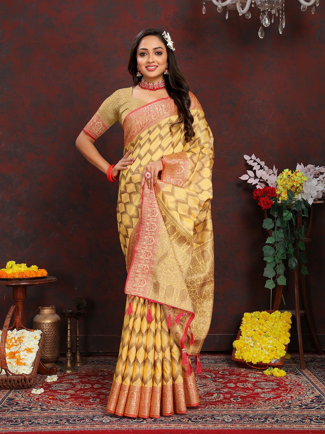 

Anaita Women Woven Design Zari Banarasi Saree, Yellow