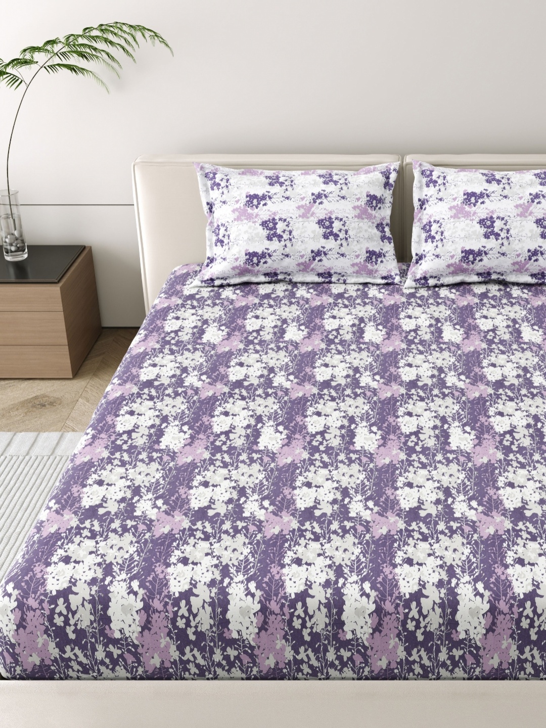 

MAFATLAL Purple Floral Printed Pure Cotton 186 TC King Bedsheet Set 2.74 m x 2.74 m