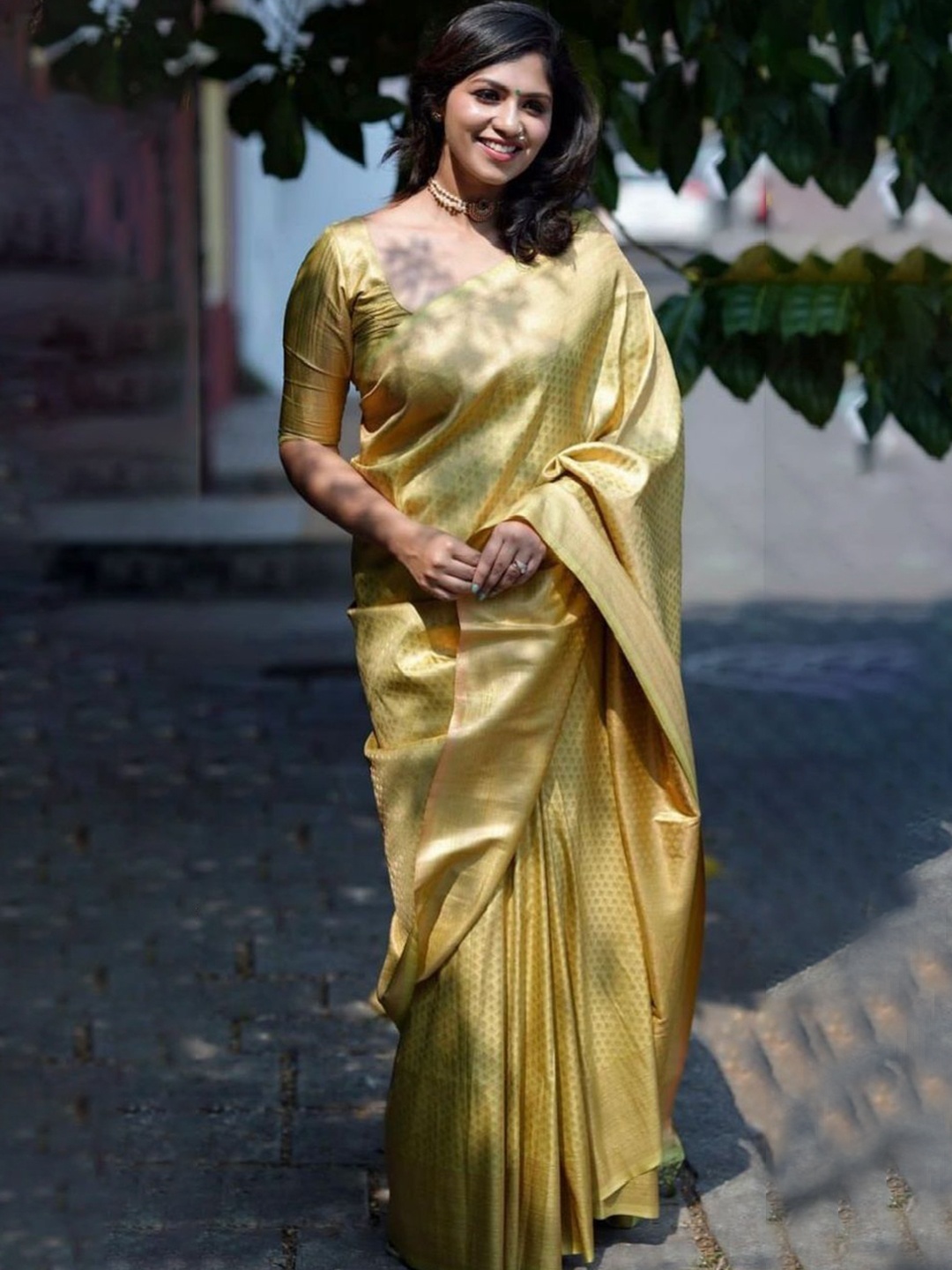 

Visit Wear Woven Design Zari Banarasi Saree, Yellow