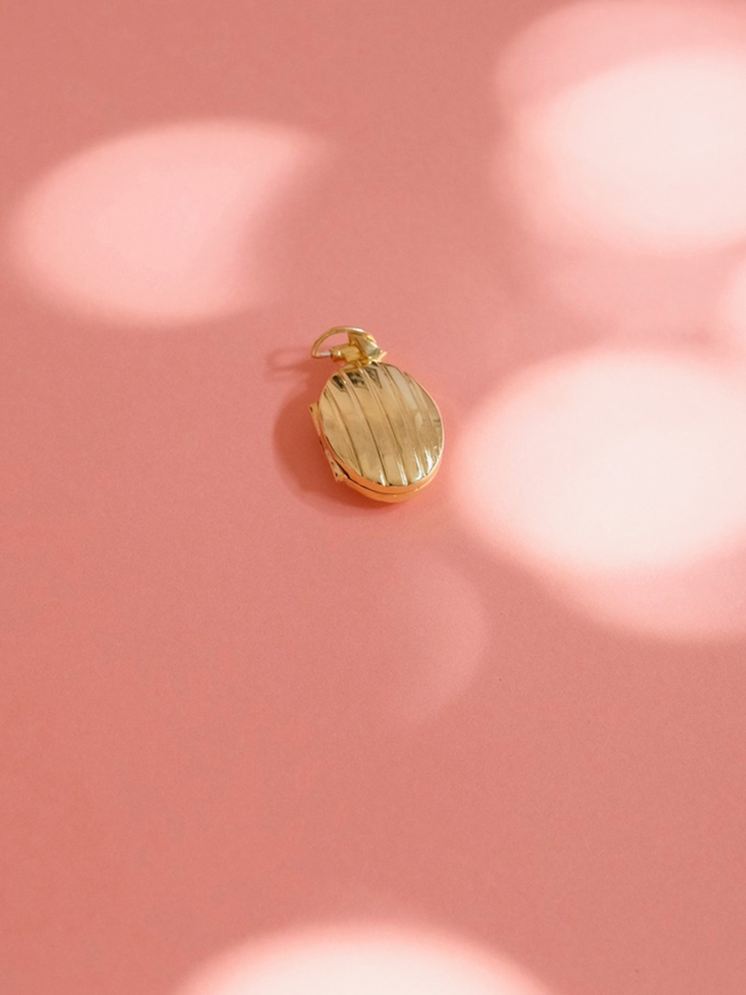 

Anushka Jain Jewellery 925 Sterling Silver Gold Plated Pendant & Chain