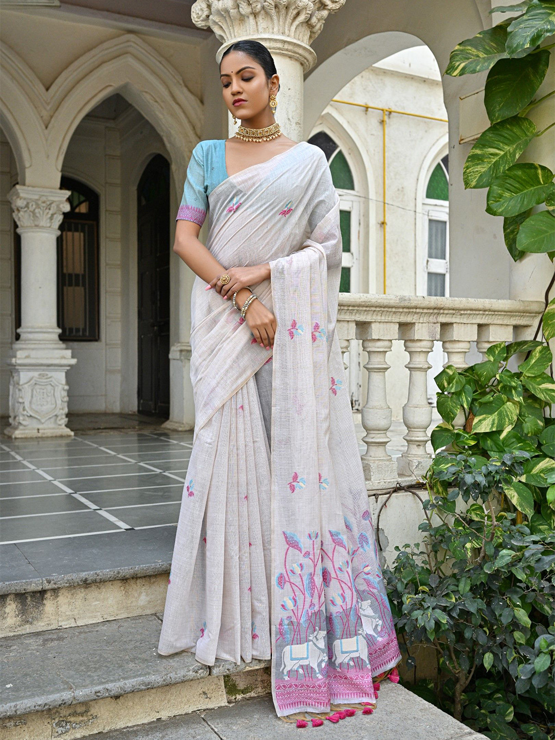 

Kandora Floral Pure Silk Muga Saree, Off white