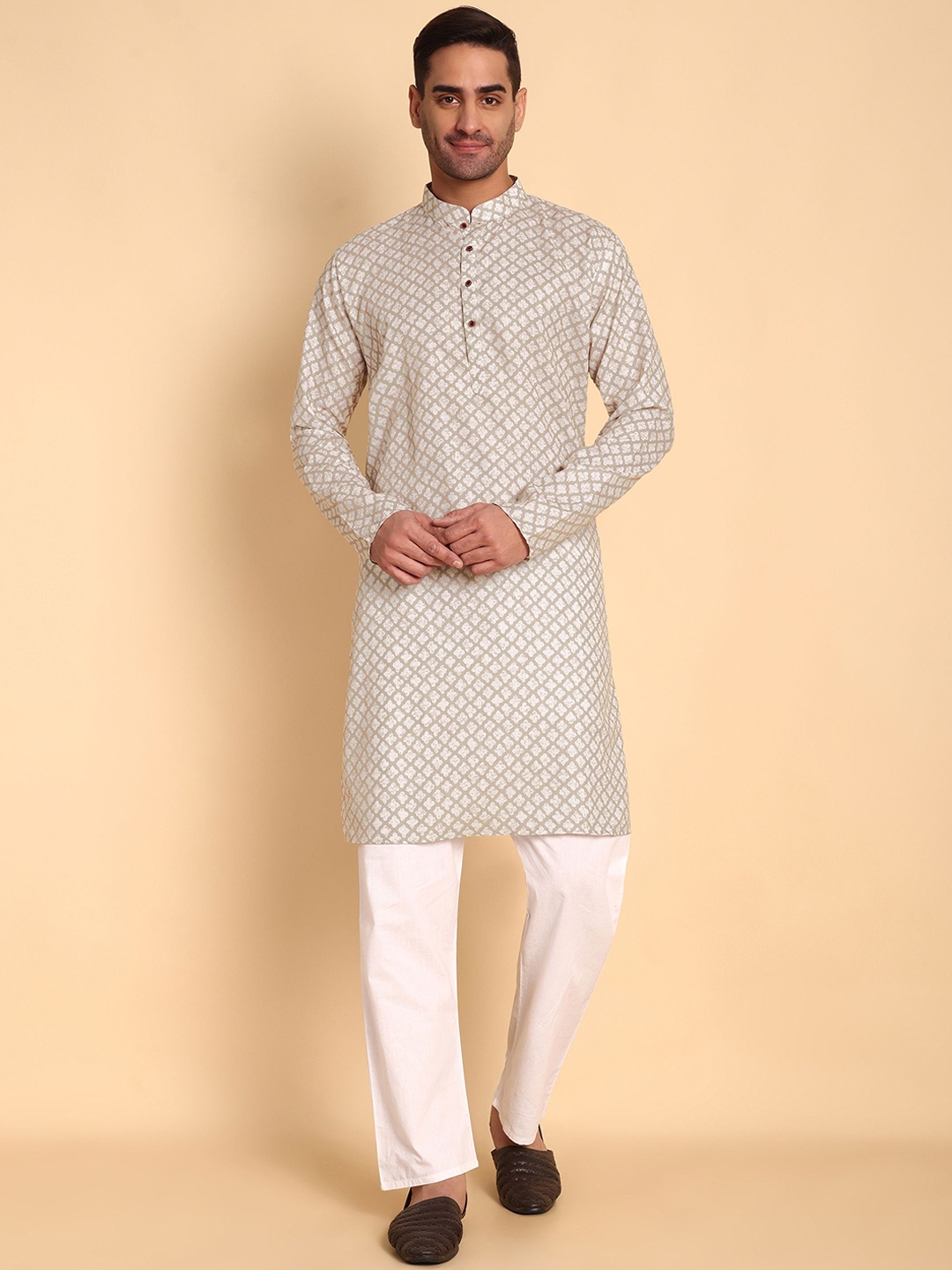 

Vardha Floral Printed Mandarin Collar Straight Kurta, Cream