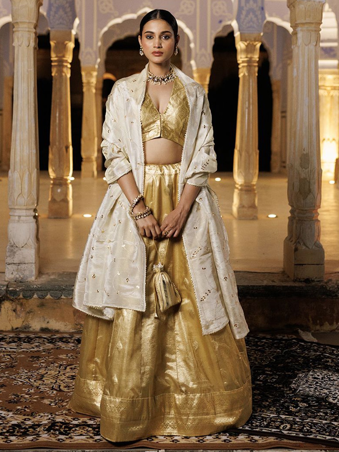 

Geroo Luxe Woven Design V-Neck Tissue Lehenga & Unstitched Blouse With Dupatta, Gold