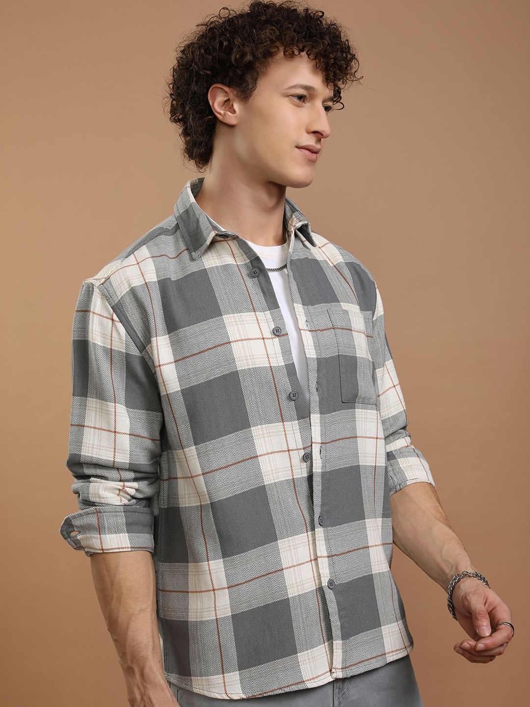 

HIGHLANDER Men Opaque Checked Spread Collar Casual Shirt, Grey