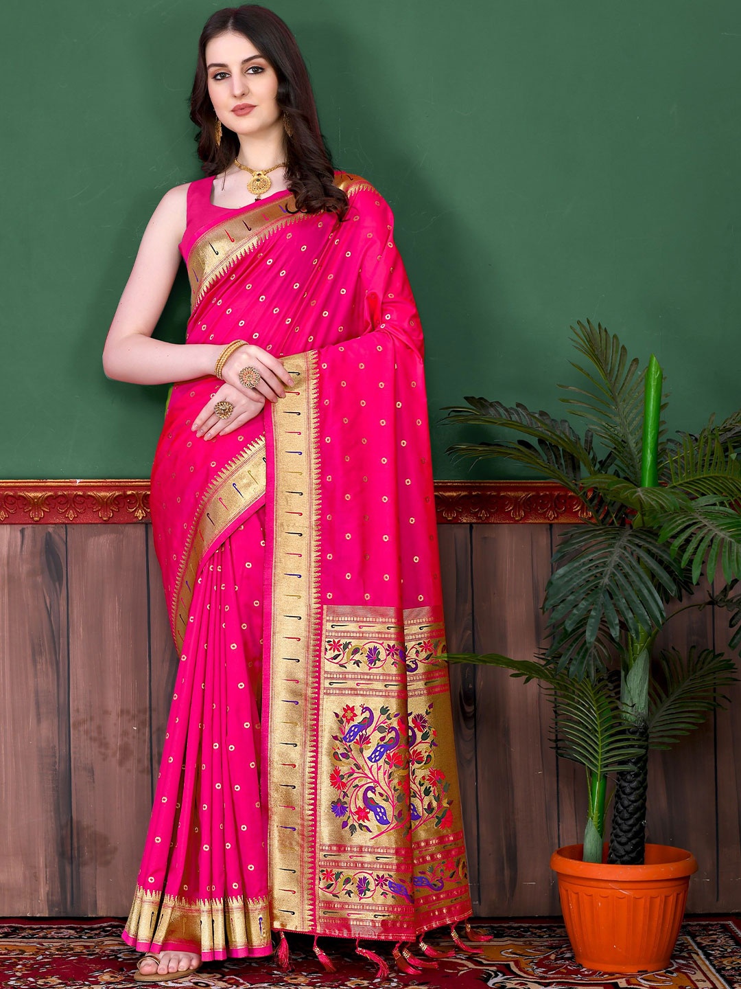 

Anaita Women Zari Woven Design Saree, Pink