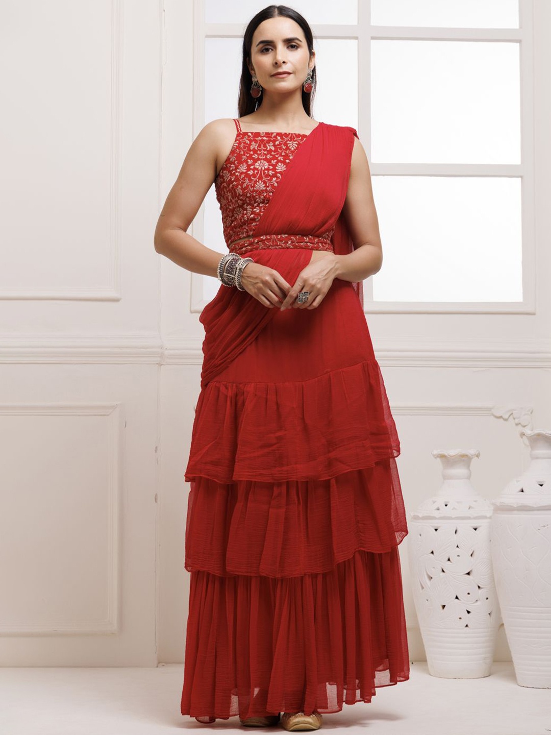 

Geroo Luxe Ready to Wear Saree With Stiched Blouse, Red