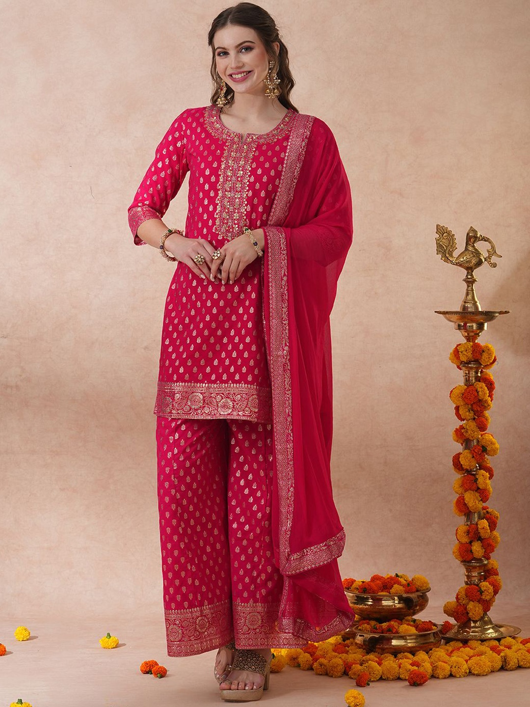 

FASHOR Ethnic Motifs Woven Design Zari Straight Kurti With Palazzo & Dupatta, Pink