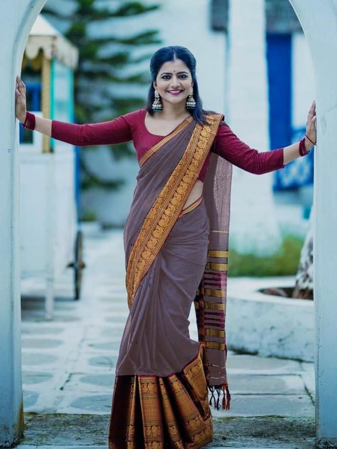 

Visit Wear Woven Design Zari Pure Silk Banarasi Saree, Grey