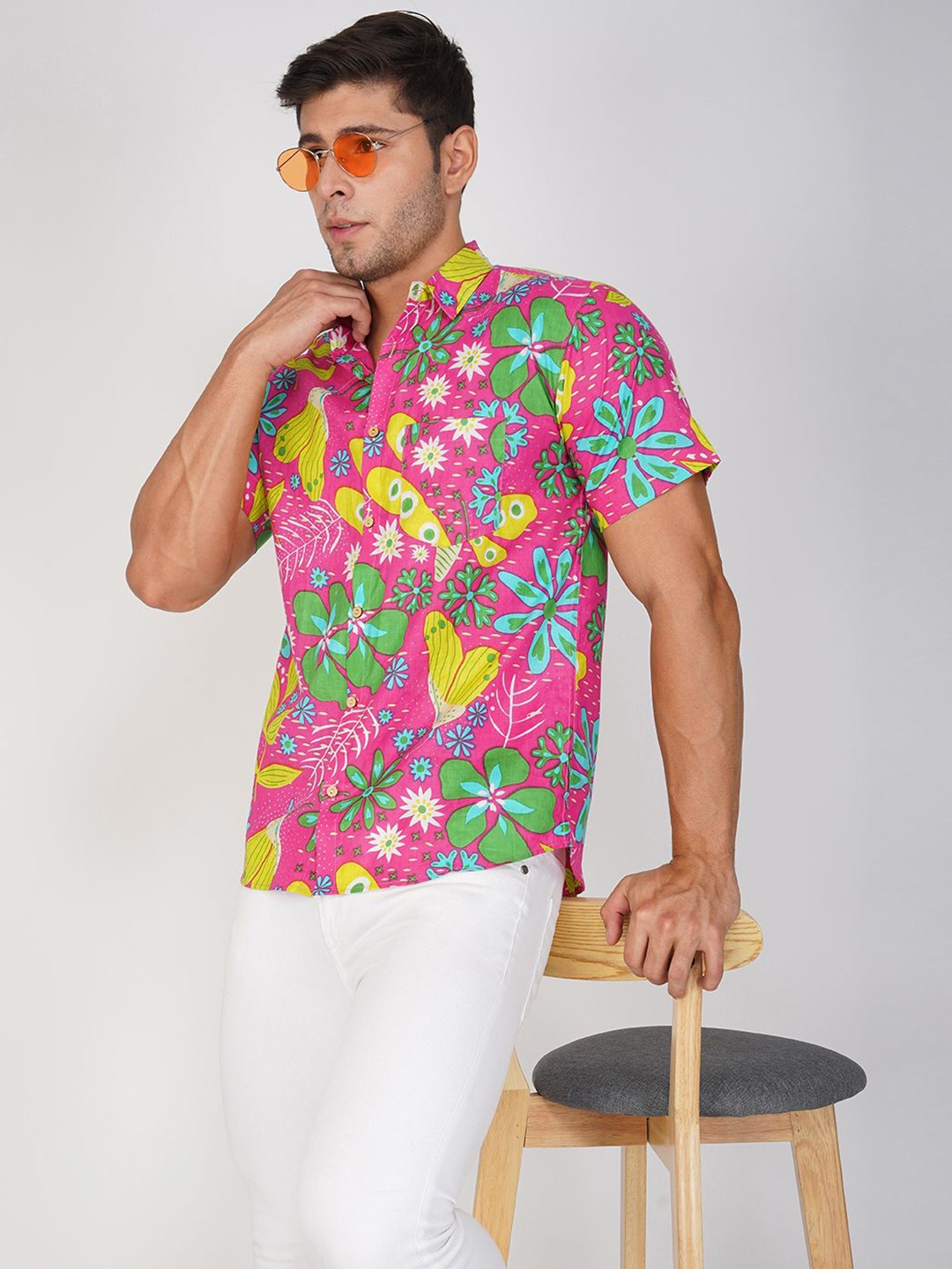 

MASU LIVING Men Floral Printed Party Shirt, Pink