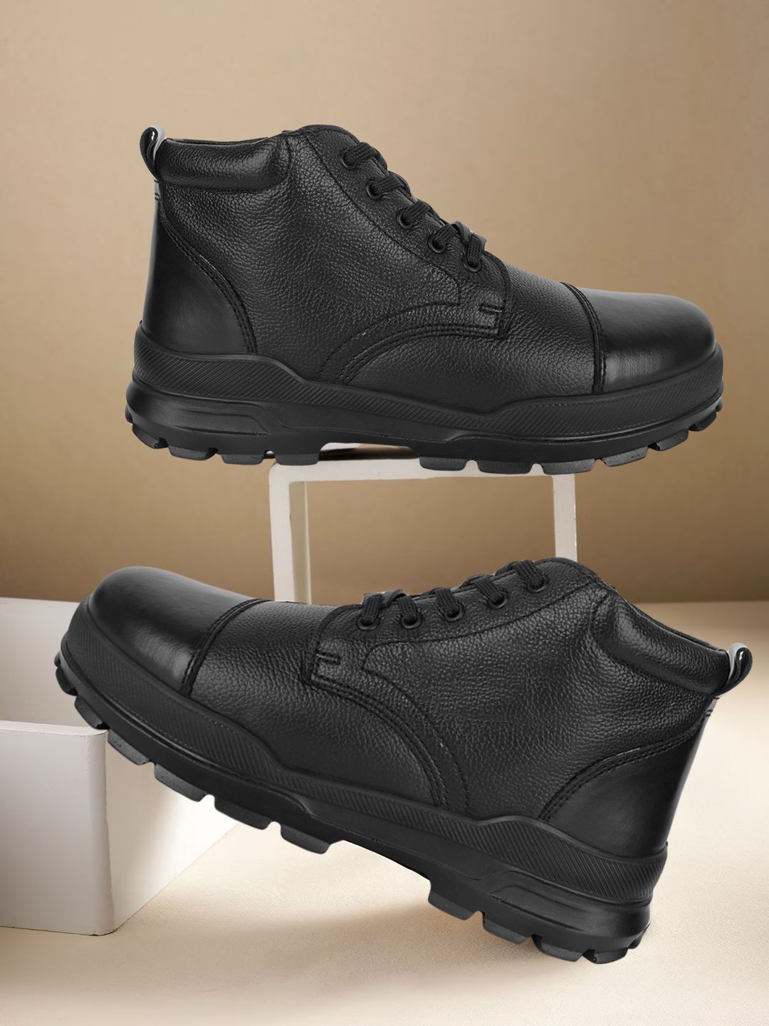 

Lancer Men Textured High-Top Derbys, Black