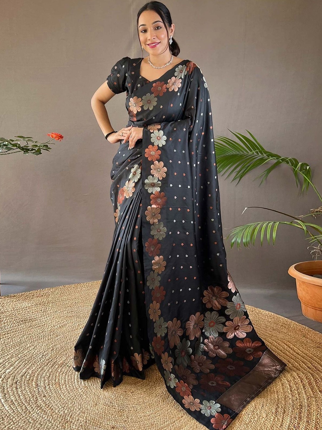 

Fashion Booms Woven Design Zari Pure Silk Banarasi Saree, Black