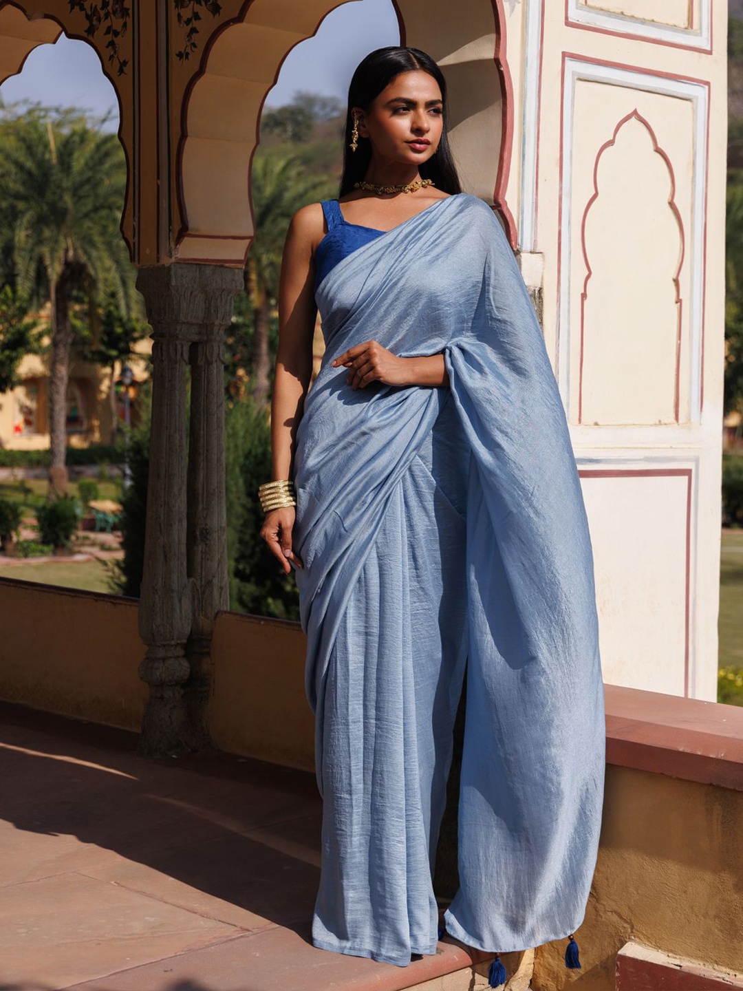 

Geroo Luxe Solid Textured Pure Silk Saree, Blue