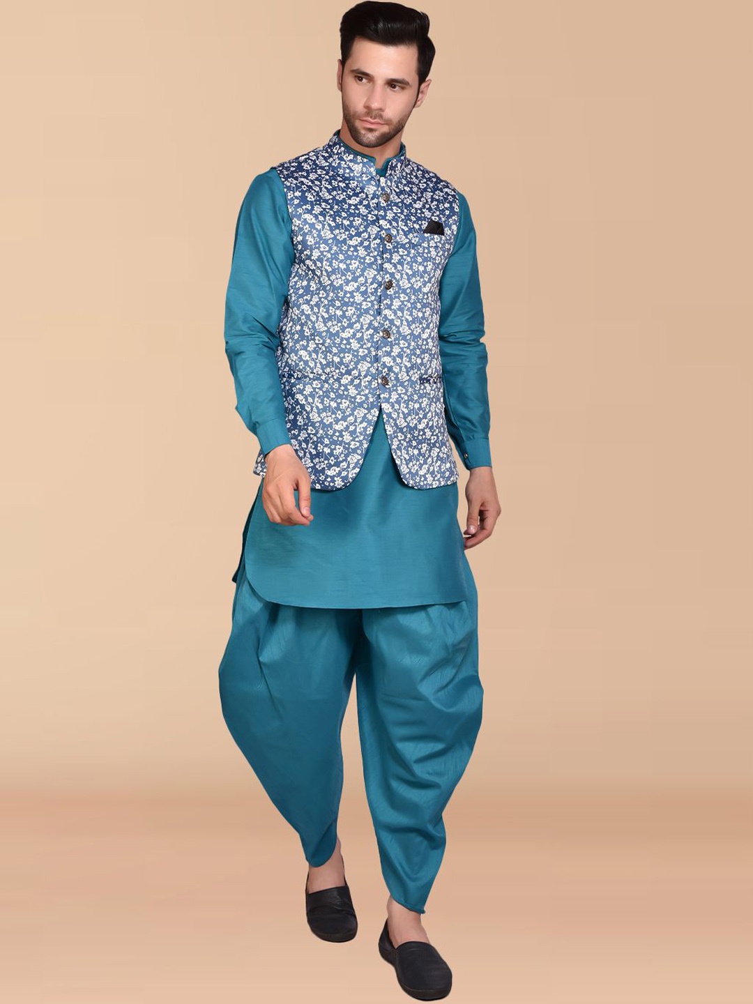 

PRINTINDIA Mandarin Collar Pure Silk Kurta with Dhoti Pants & Nehru Jacket, Blue