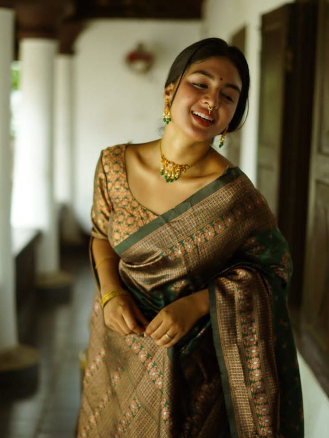 

Fashion Booms Ethnic Motifs Woven Design Pure Silk Banarasi Saree, Green