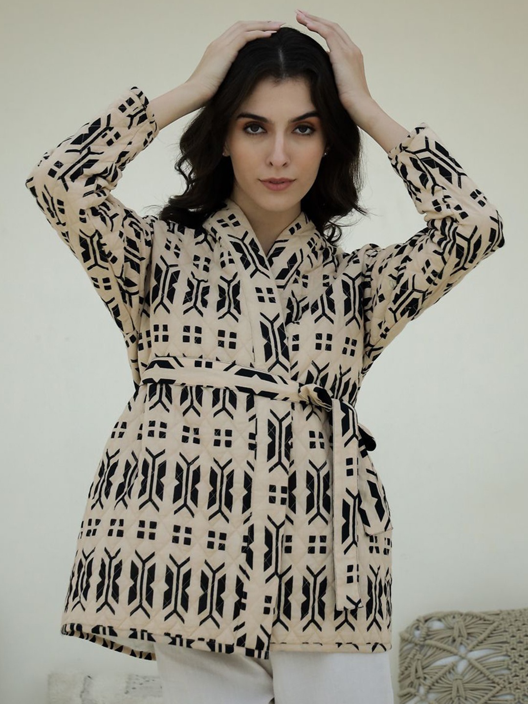 

SANSKRUTIHOMES Geometric Print V-Neck Quilted Jacket, Beige