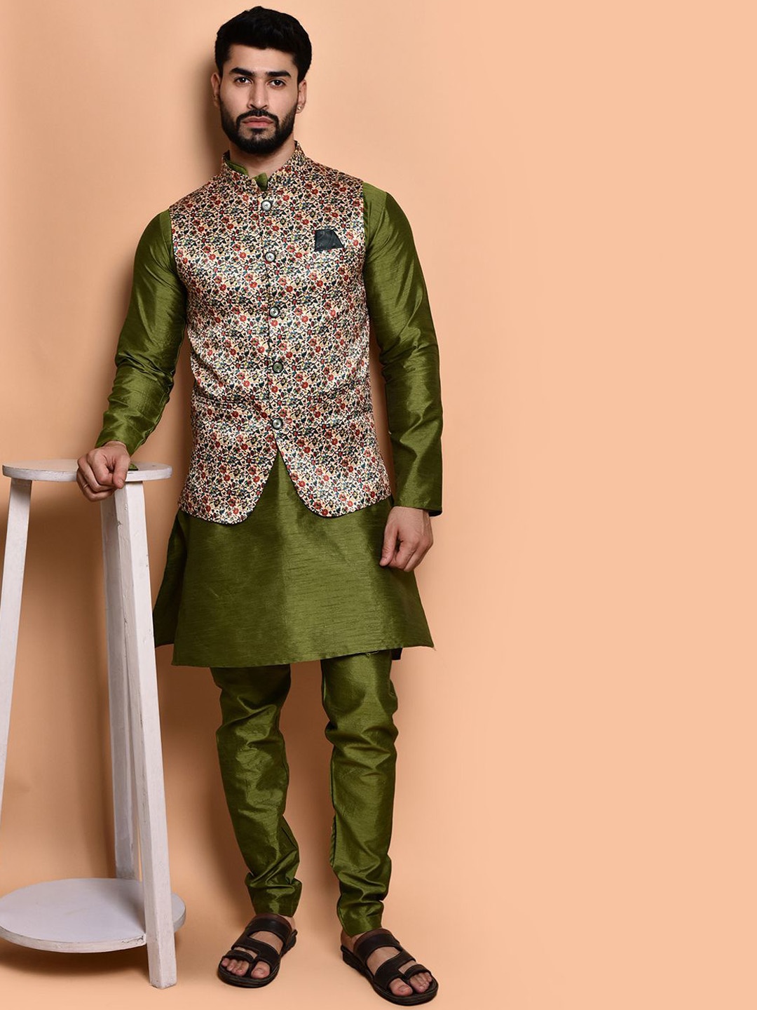 

PRINTINDIA Mandarin Collar Pure Silk Straight Kurta with Churidar & Nehru jacket, Olive