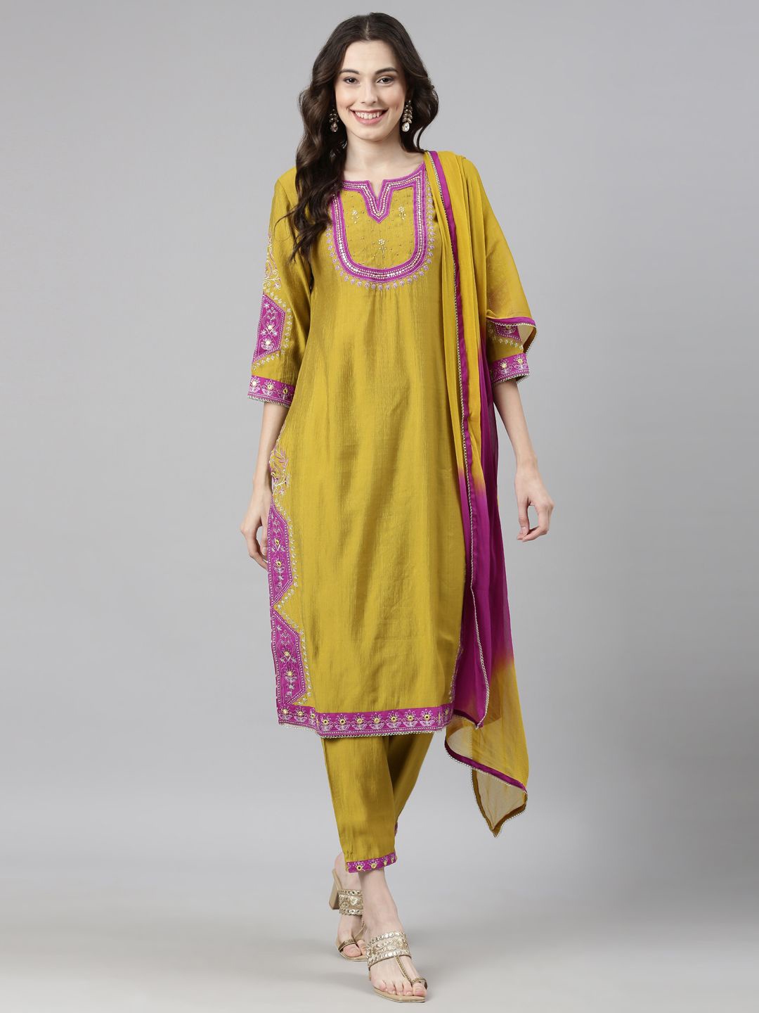 

Neerus Floral Embroidered Kurta with Trouser & Dupatta, Green