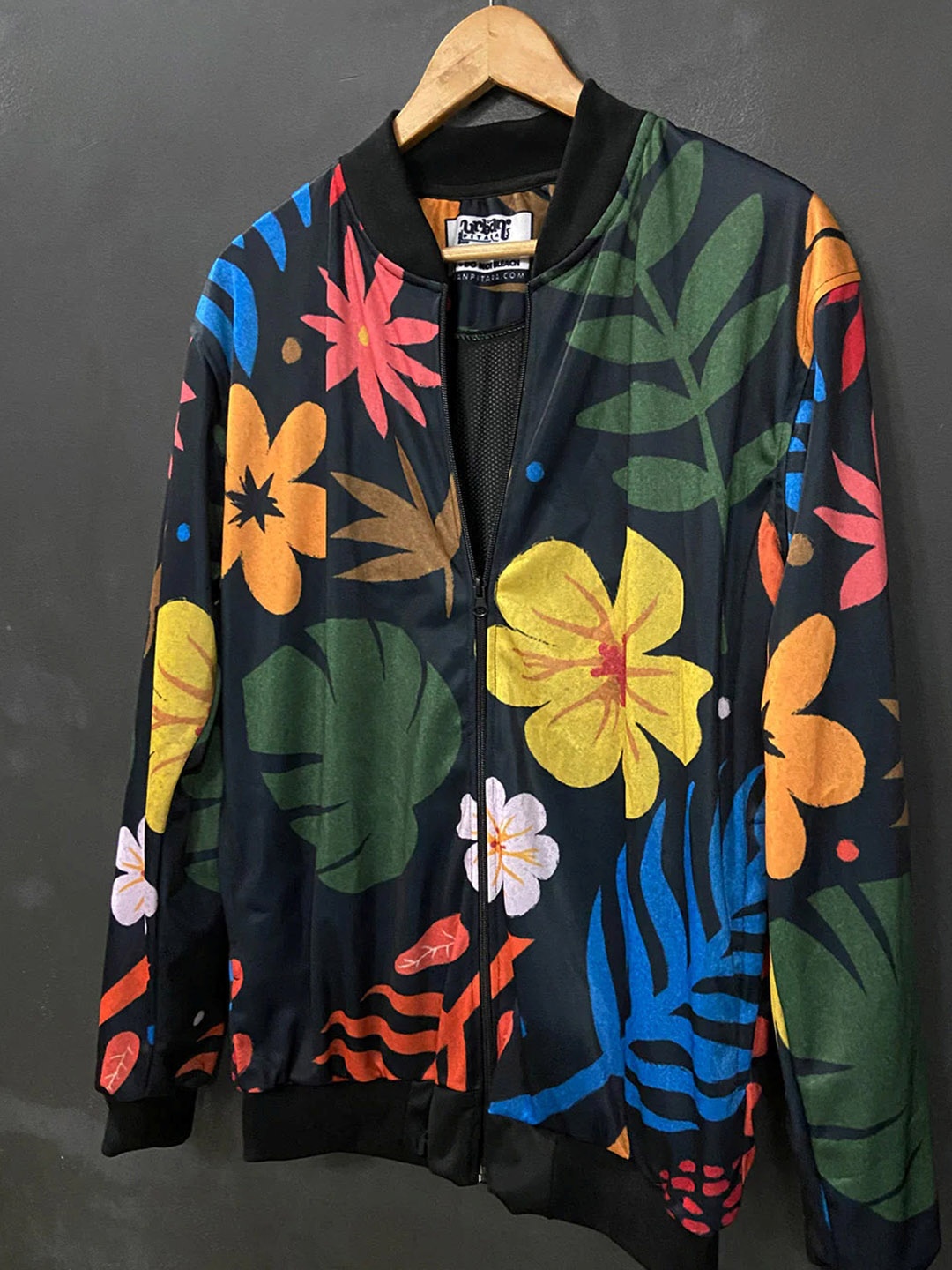 

URBAN PITARA Men Lightweight Outdoor Bomber with Patchwork Jacket, Multi