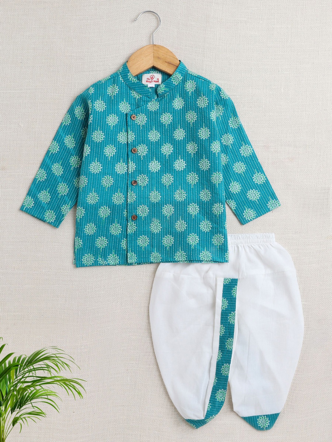 

The Magic Wand Boys Ethnic Motifs Printed Pure Cotton Straight Kurti with Dhoti Pants, Green