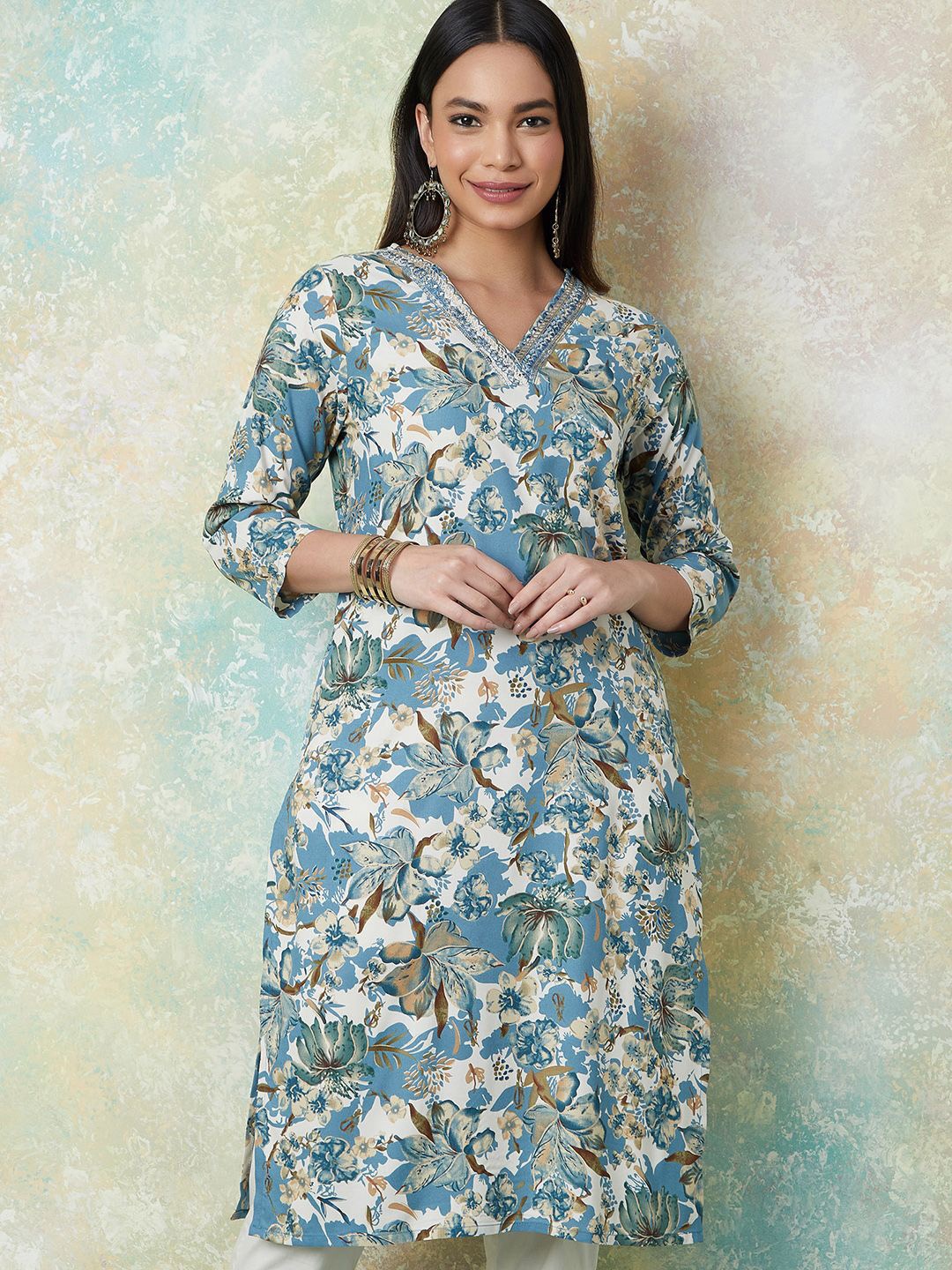 

Melange by Lifestyle Floral Printed Sequinned V-Neck Straight Kurta, Blue