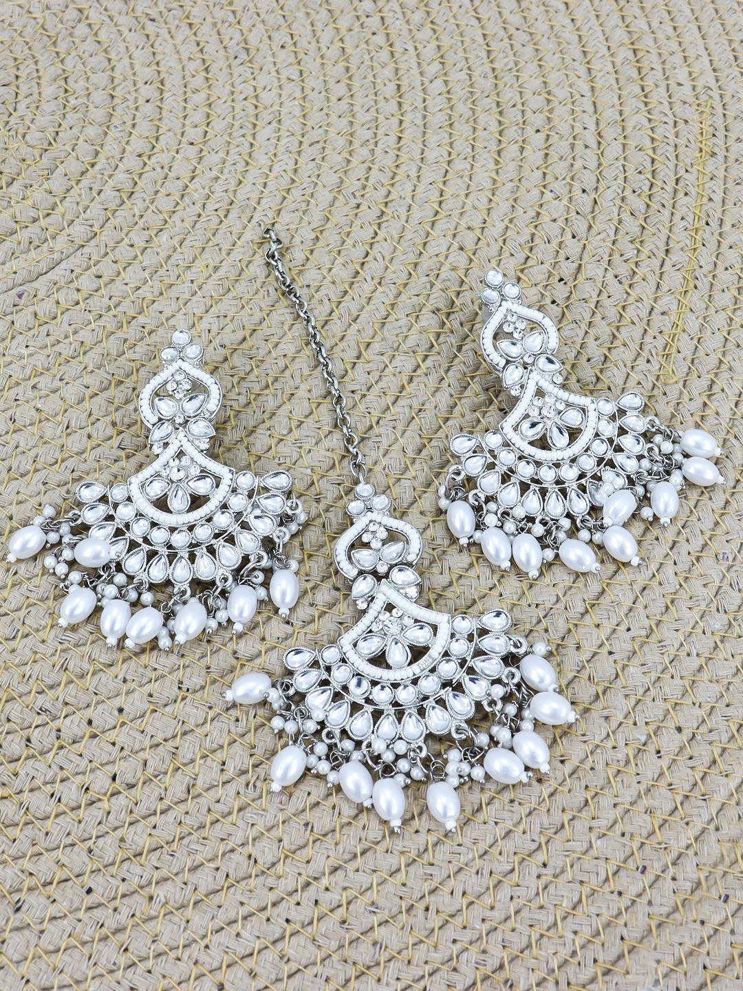 

KRENOZ Sliver-Plated Kundan-Studded & Beaded Jewellery Set, Silver