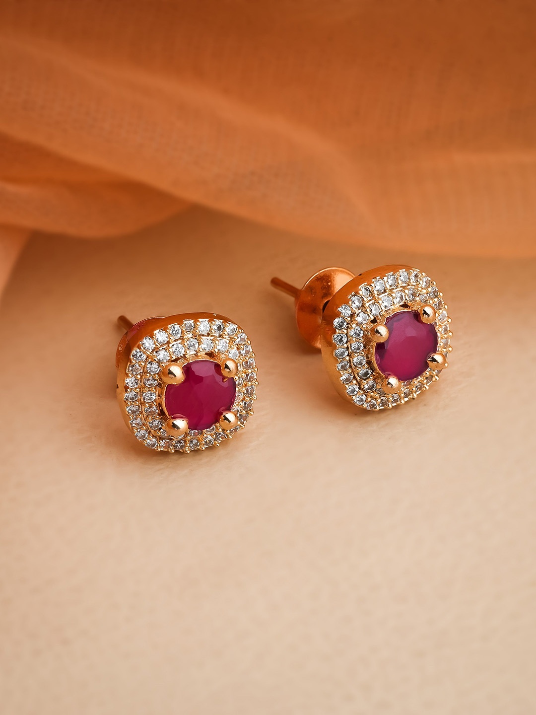 

Wynona Gold-Plated Contemporary American Diamond Studs