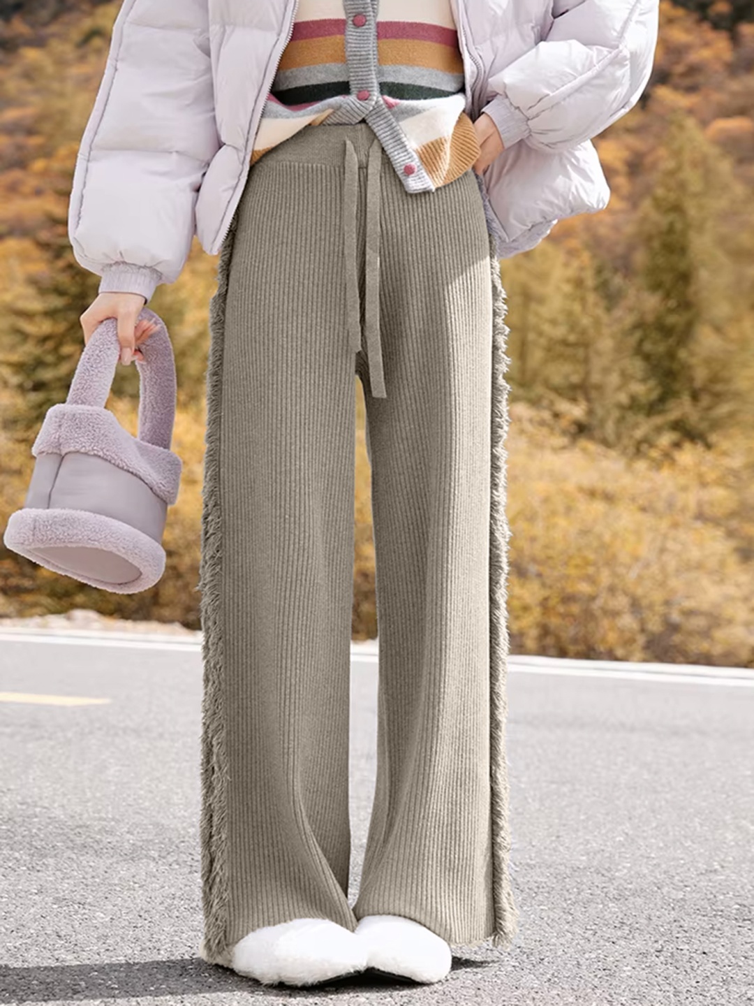 

LULU & SKY Women Loose Fit High-Rise Parallel Trousers, Khaki