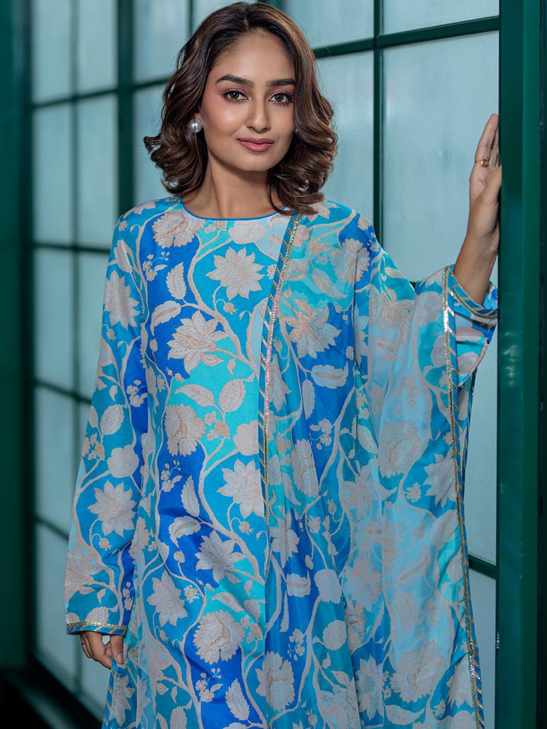 

Anouk Blue Floral Printed Straight Kurta With Palazzo & Dupatta