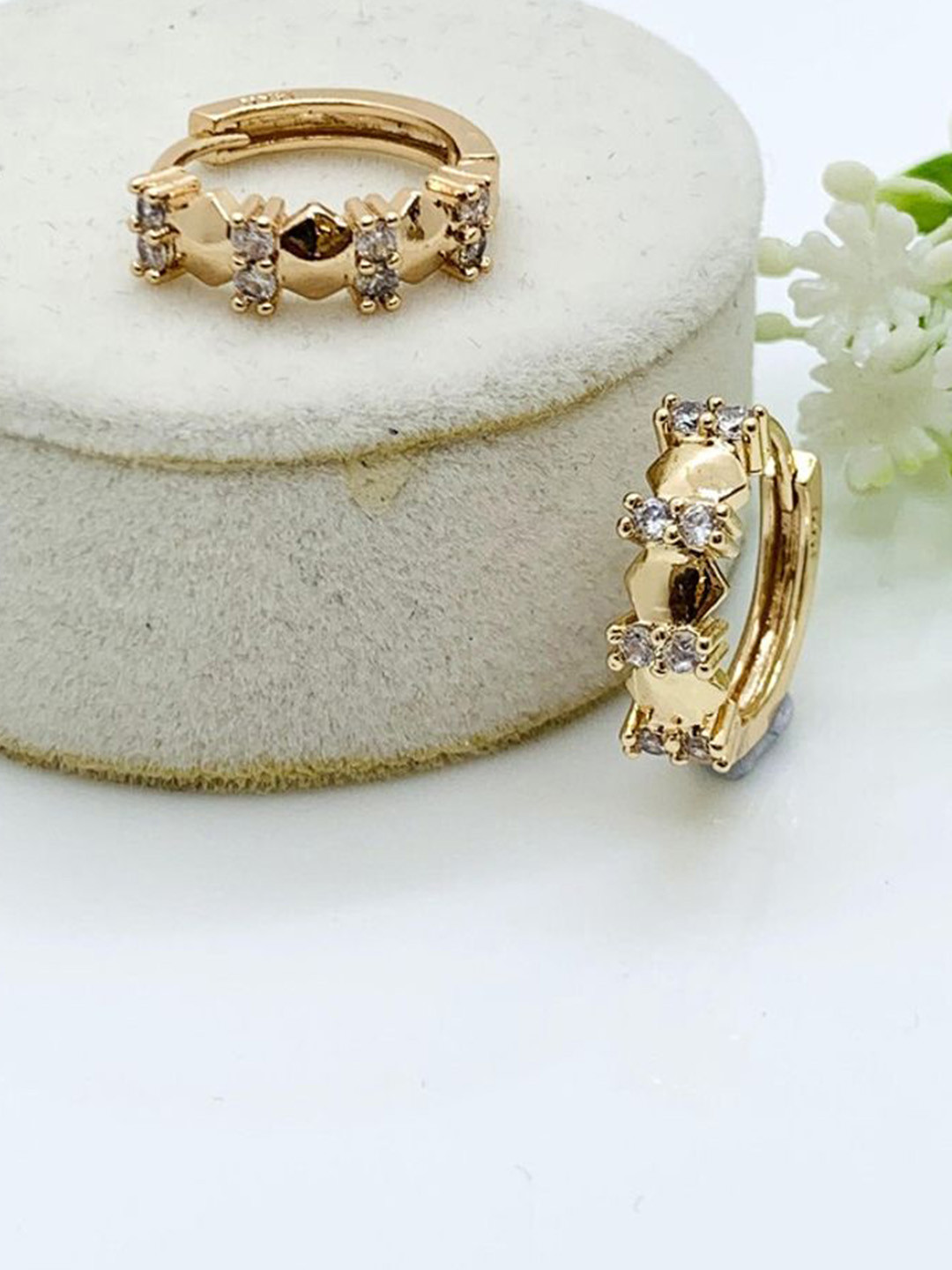 

Wynona Copper-Plated Circular American Diamond & Cubic Zirconia Hoop Earrings, Gold
