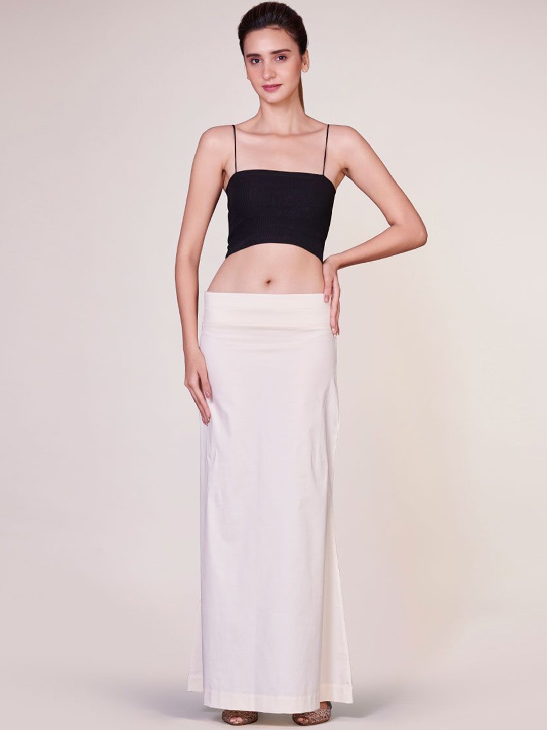 

I AM BY DOLLY JAIN D'Coat Simple With Extender Pettocoat Saree Shapewear, Off white