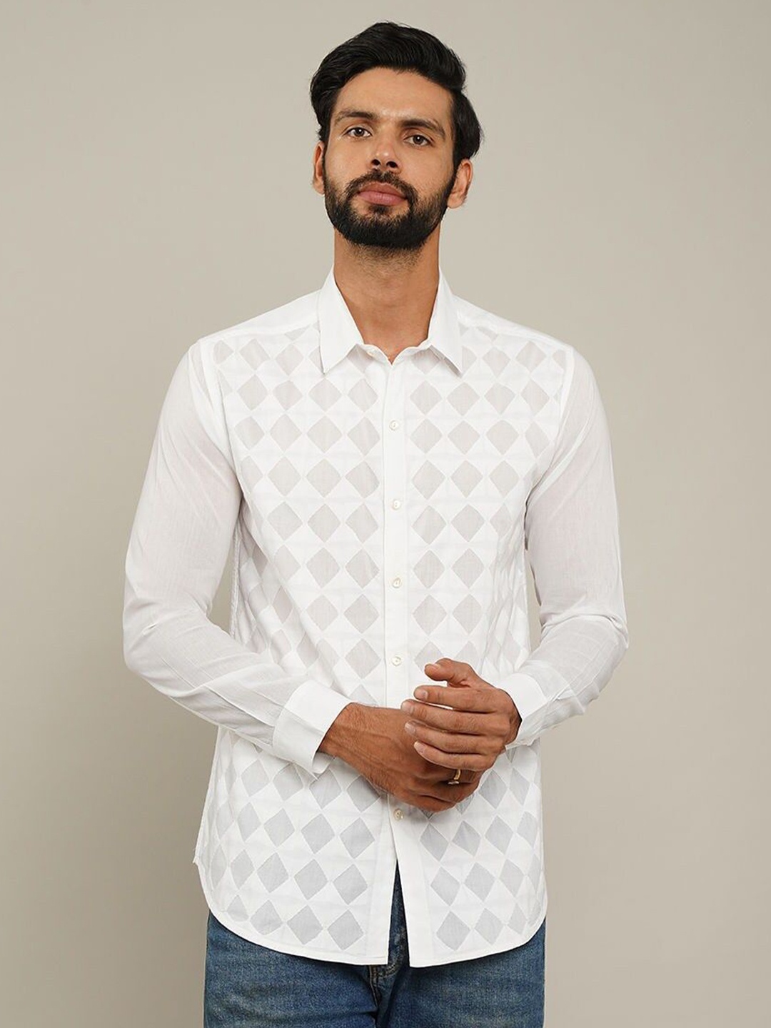 

JAYPORE Men Standard Geometric Self Designed Opaque Cotton Casual Shirt, White