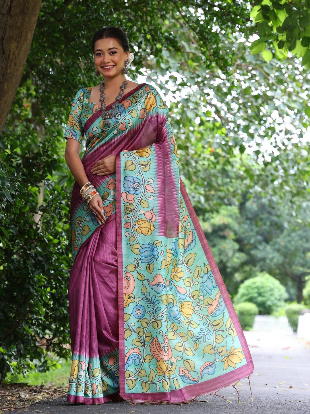 

Kandora Floral Printed Tussar Saree, Purple