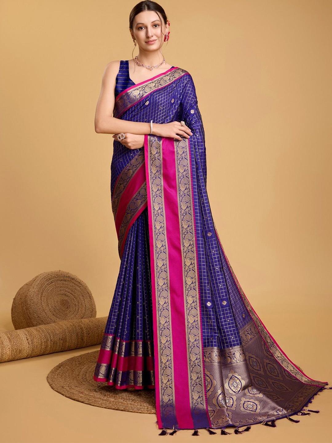 

LEOSAGI Checked Zari Pure Silk Banarasi Saree, Blue