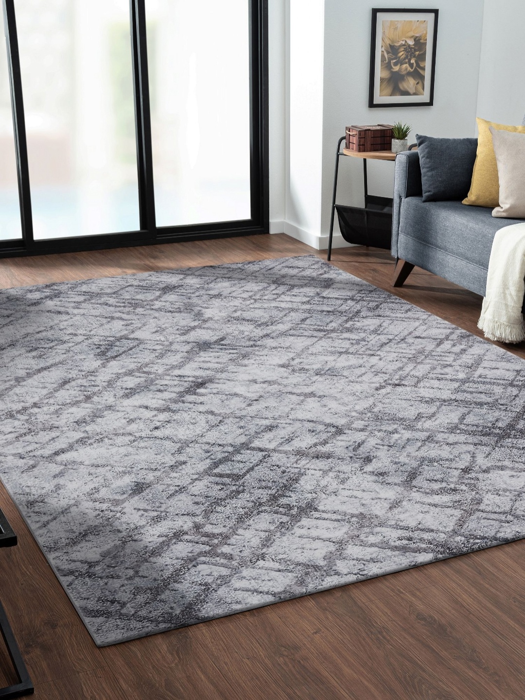 

OBSESSIONS Maroon & Cream-Coloured Geometric Anti-Skid Carpet