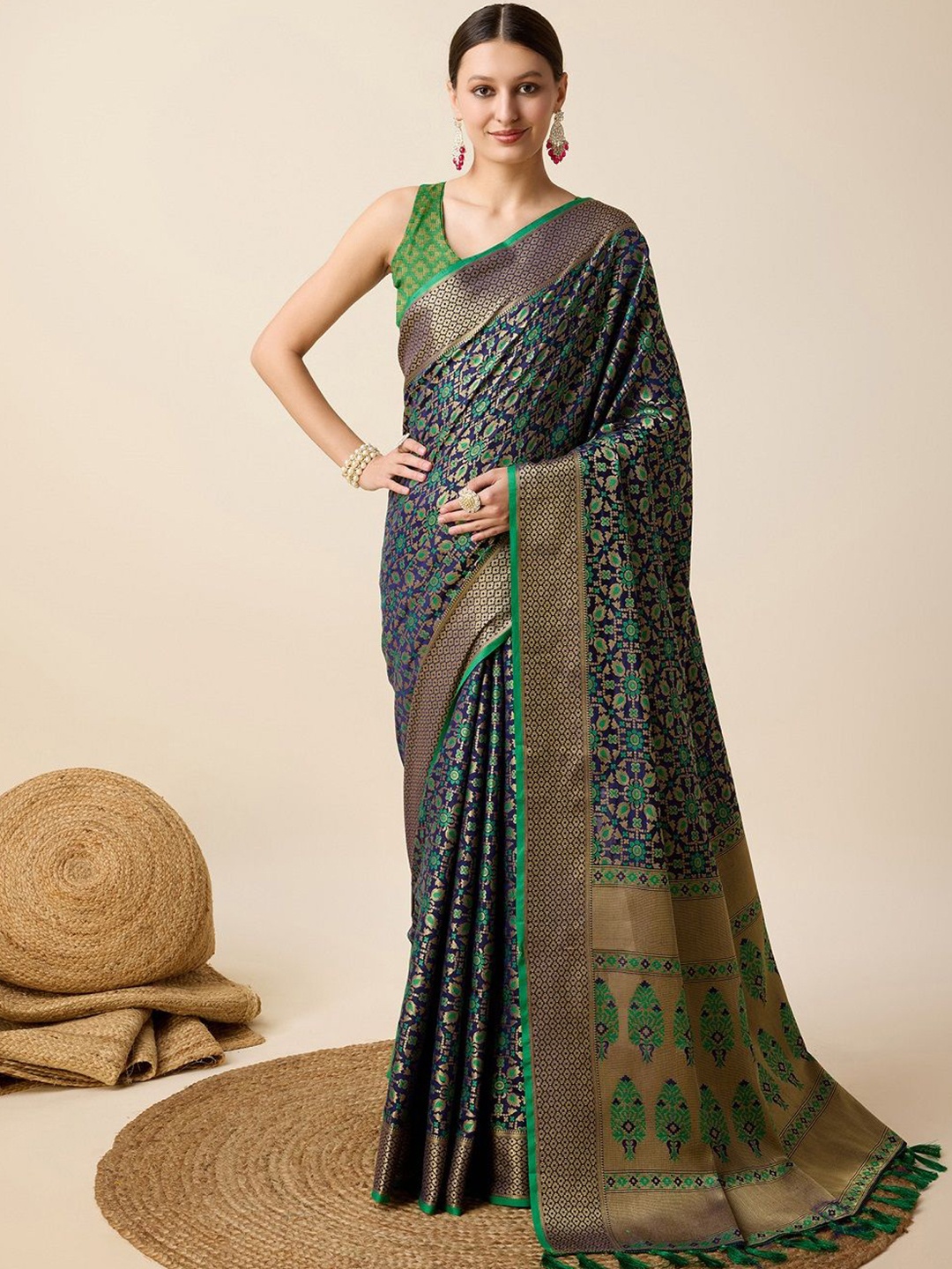 

LEOSAGI Embellished Zari Pure Silk Patola Saree, Navy blue