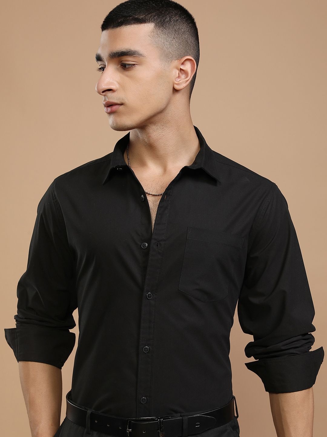 

HIGHLANDER Men Slim Fit Opaque Solid Cotton Casual Shirt, Black