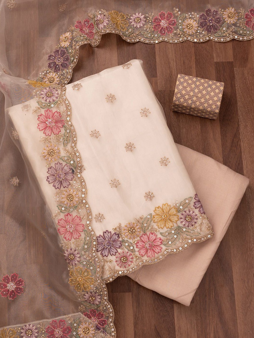

Koskii Floral Embellished Sequinned Crepe Unstitched Dress Material, Gold