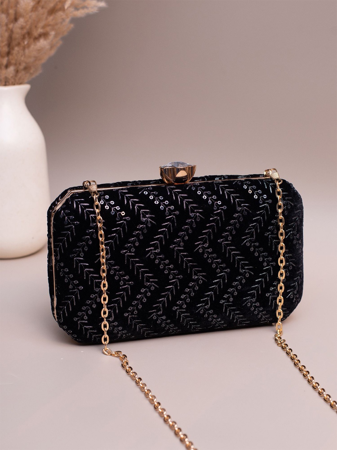 

ARTKLIM Embroidered Sequins Box Clutch, Black