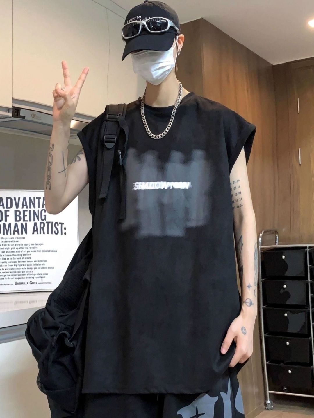 

HERE&NOW Men Graphic Printed Round Neck Oversized T-shirt, Black