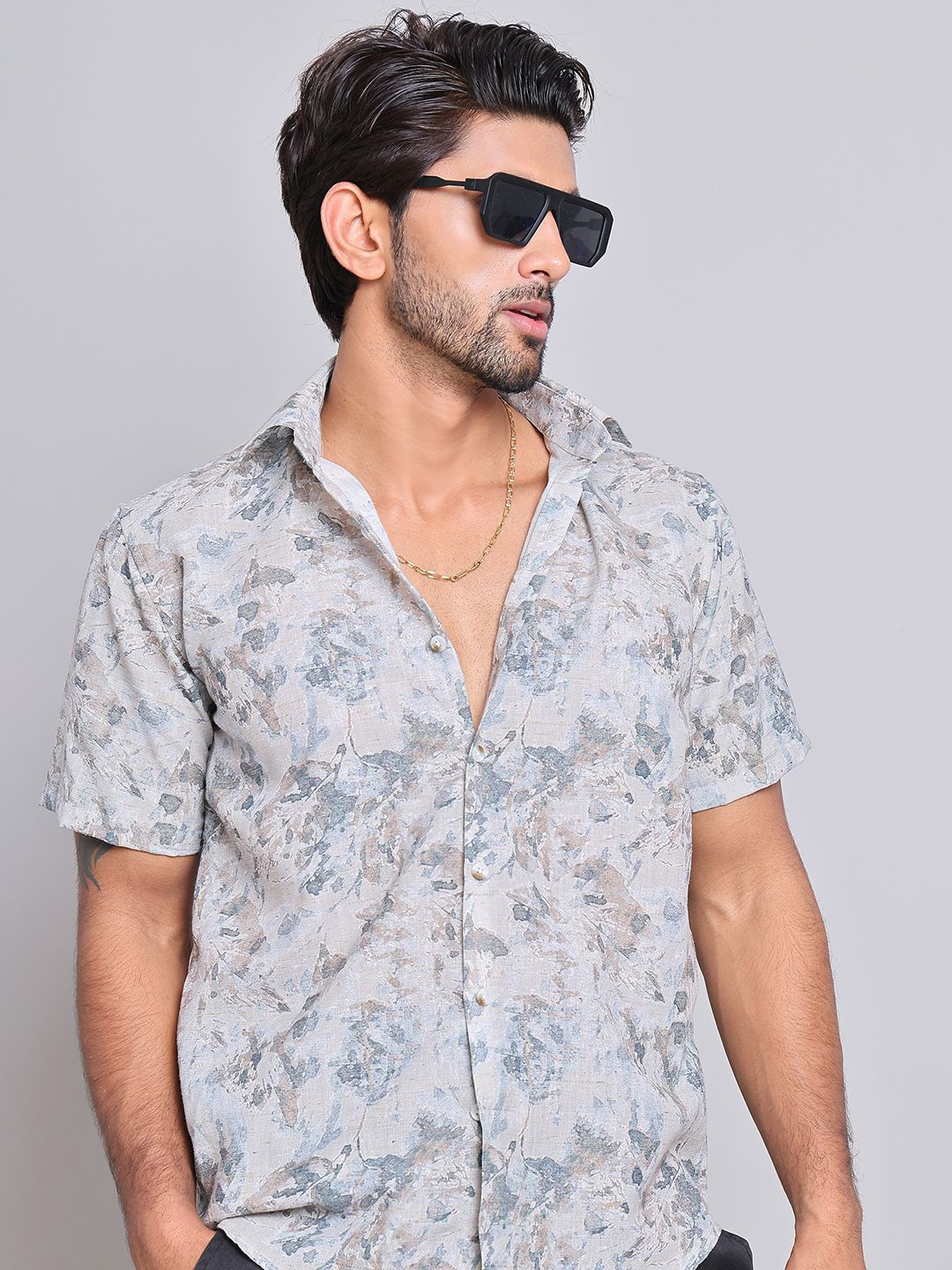 

Indian Needle Men Classic Spread Collar Abstract Printed Cotton Casual Shirt, Beige