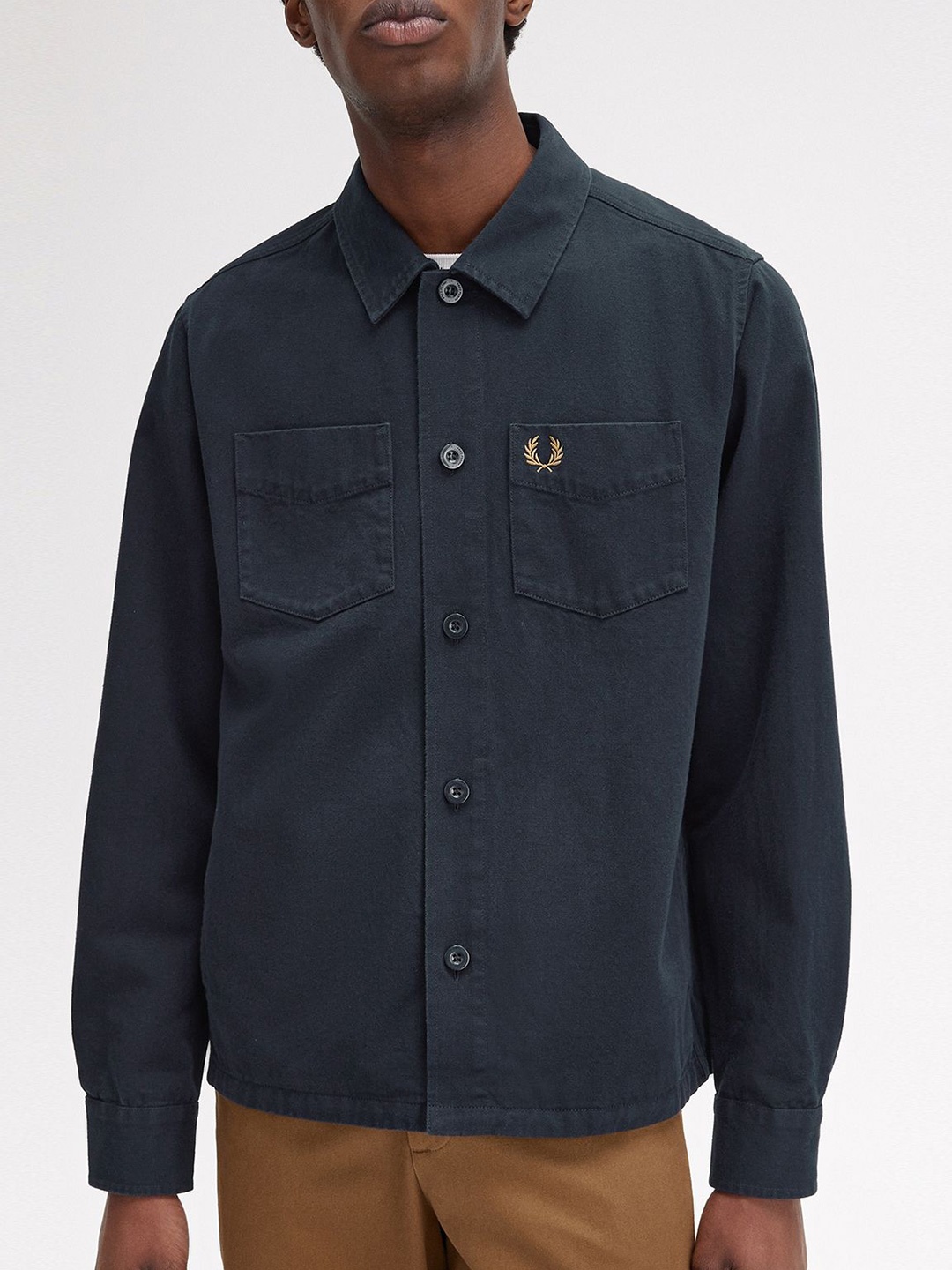 

Fred Perry Men Solid Spread Collar Casual Cotton Shirt, Navy blue