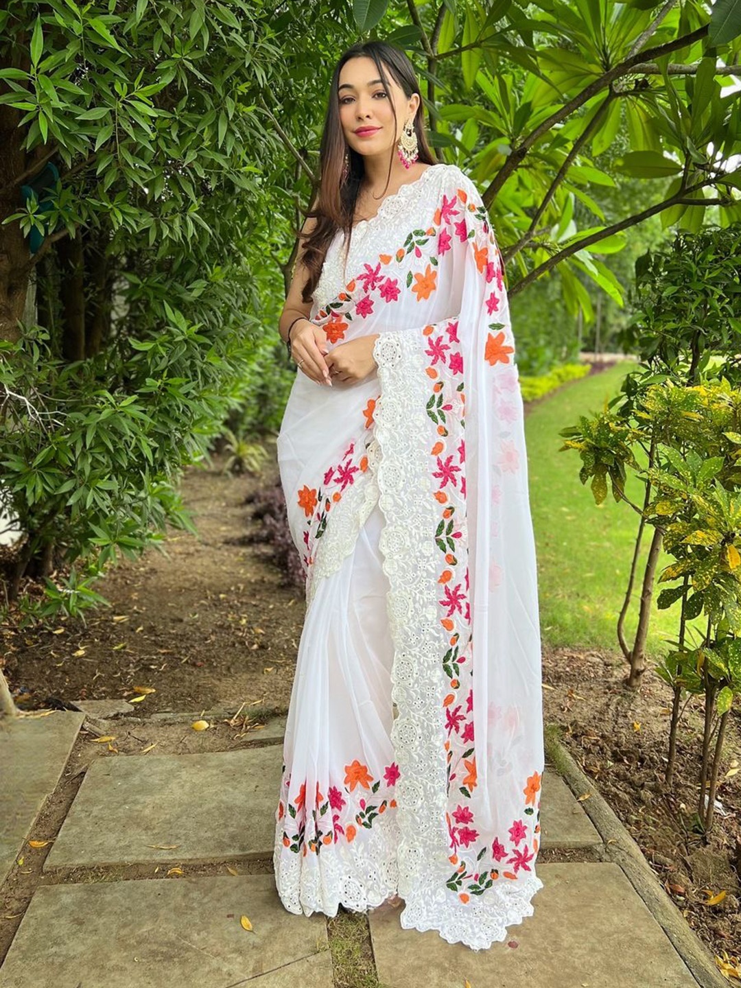 

Anouk Floral Embroidered Pure Georgette Saree, White