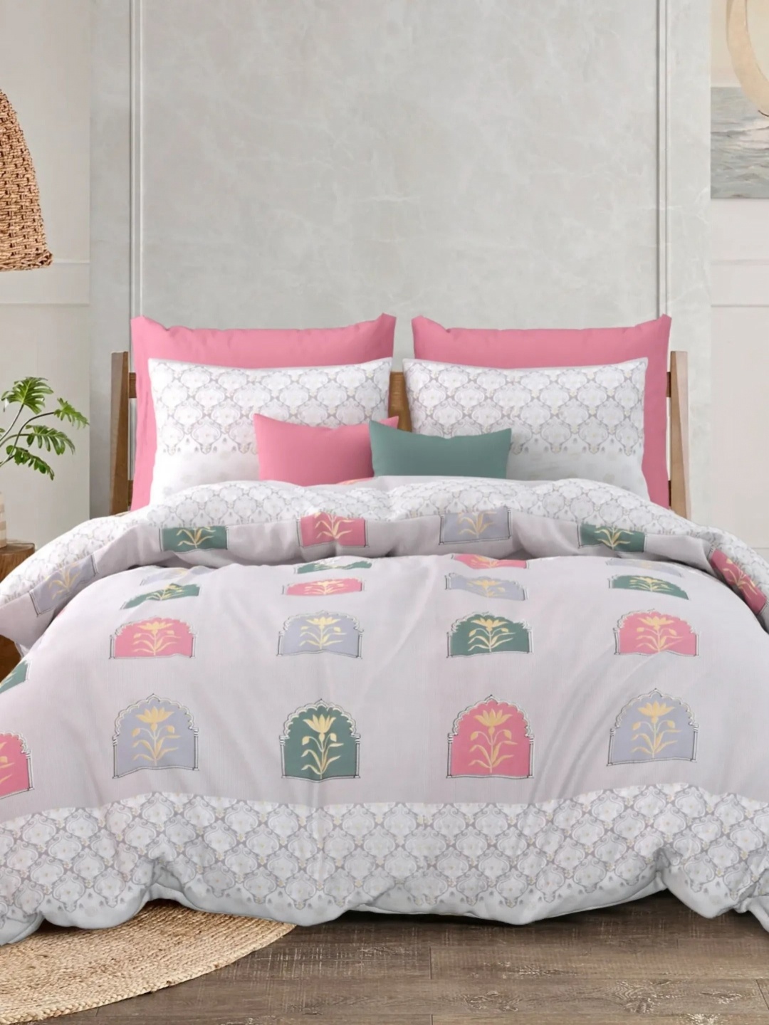 

LIVING ROOTS Pink & Grey Floral 210 TC King Bedsheet with 2 Pillow Covers