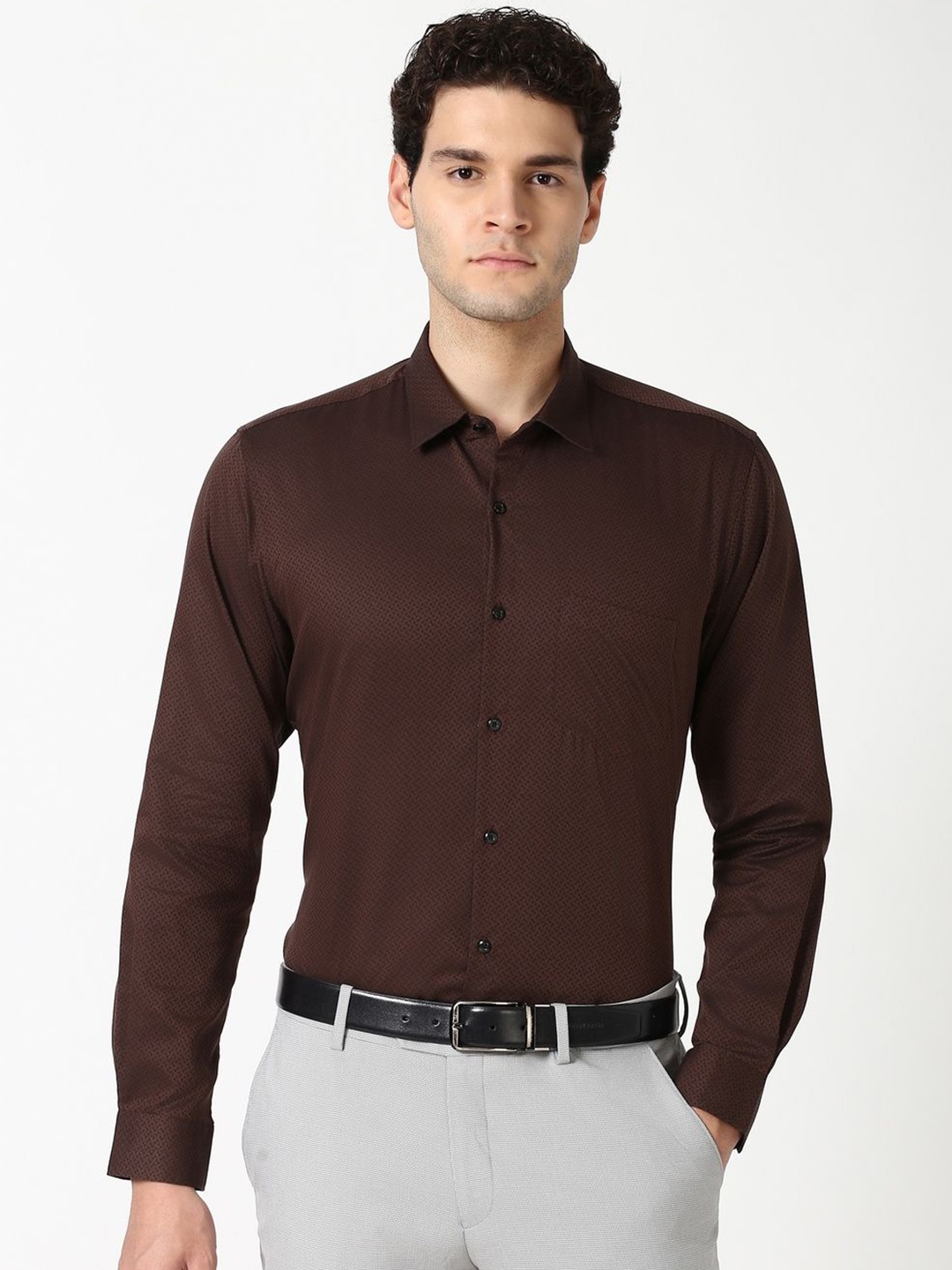 

Peter England Men Spread Collar Textured Cotton Slim Fit Formal Shirt, Brown