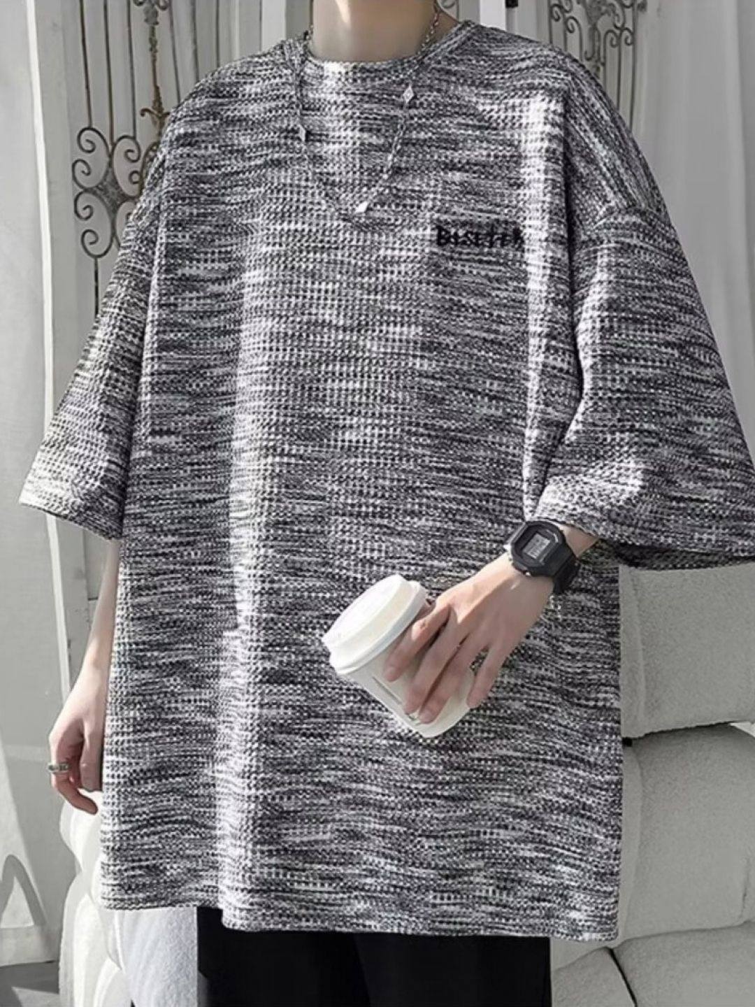 

HERE&NOW Men Abstract Printed Round Neck Oversized T-shirt, Grey