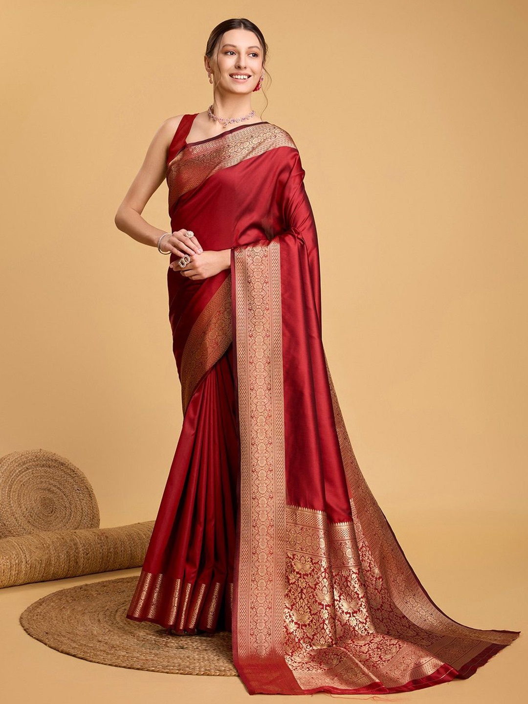 

LEOSAGI Embellished Zari Pure Silk Kanjeevaram Saree, Red