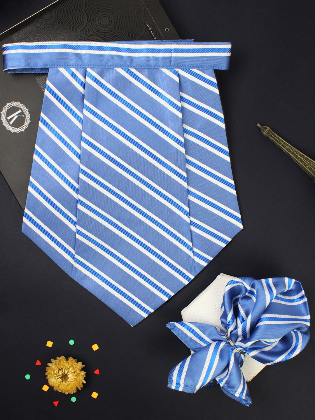 

Kavove Men Cravat & Pocket Square set, Blue