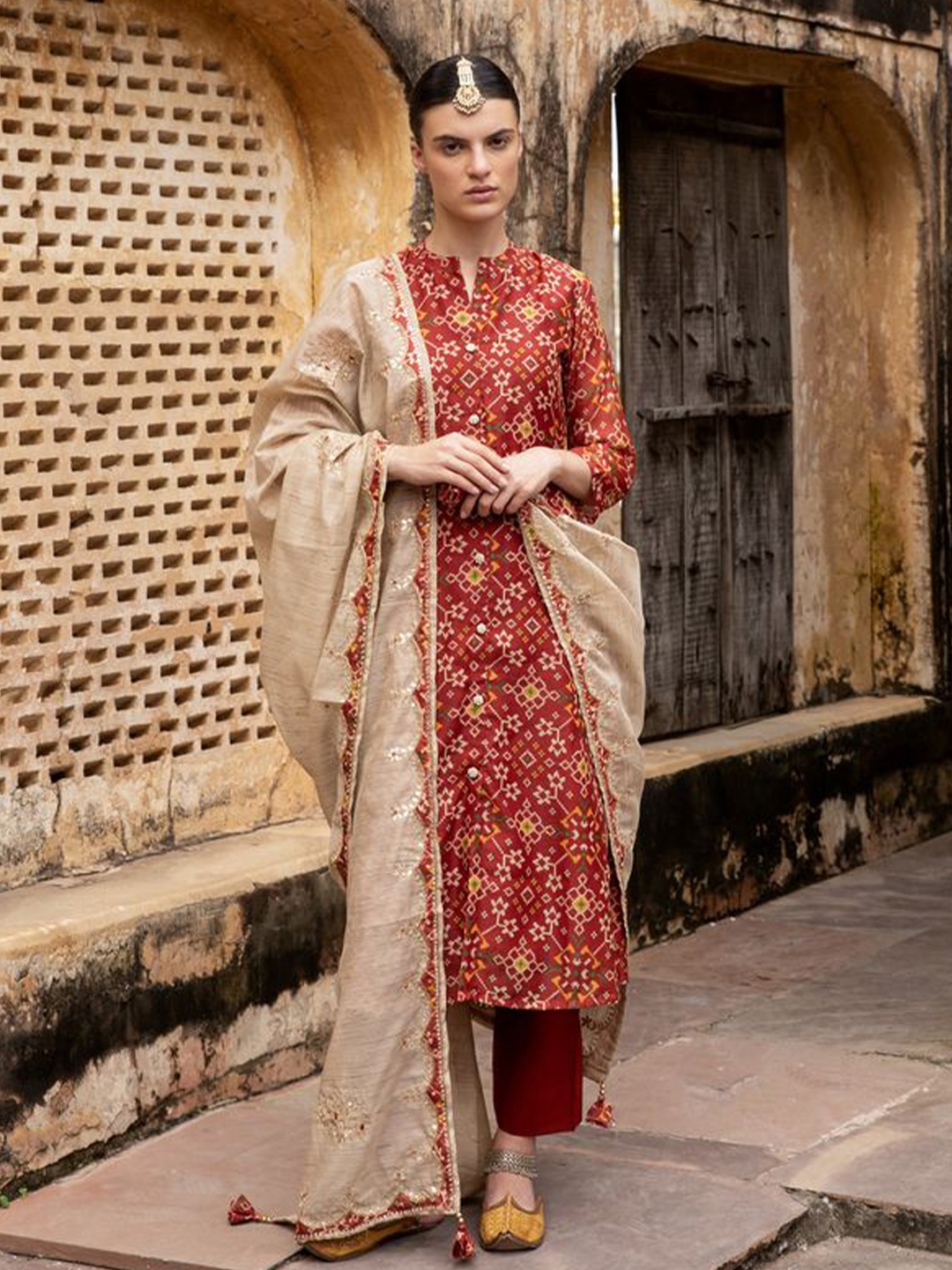 

KARAJ JAIPUR Bandhani Printed Mirror Work Chanderi Cotton Kurta with Trouser & Dupatta, Red